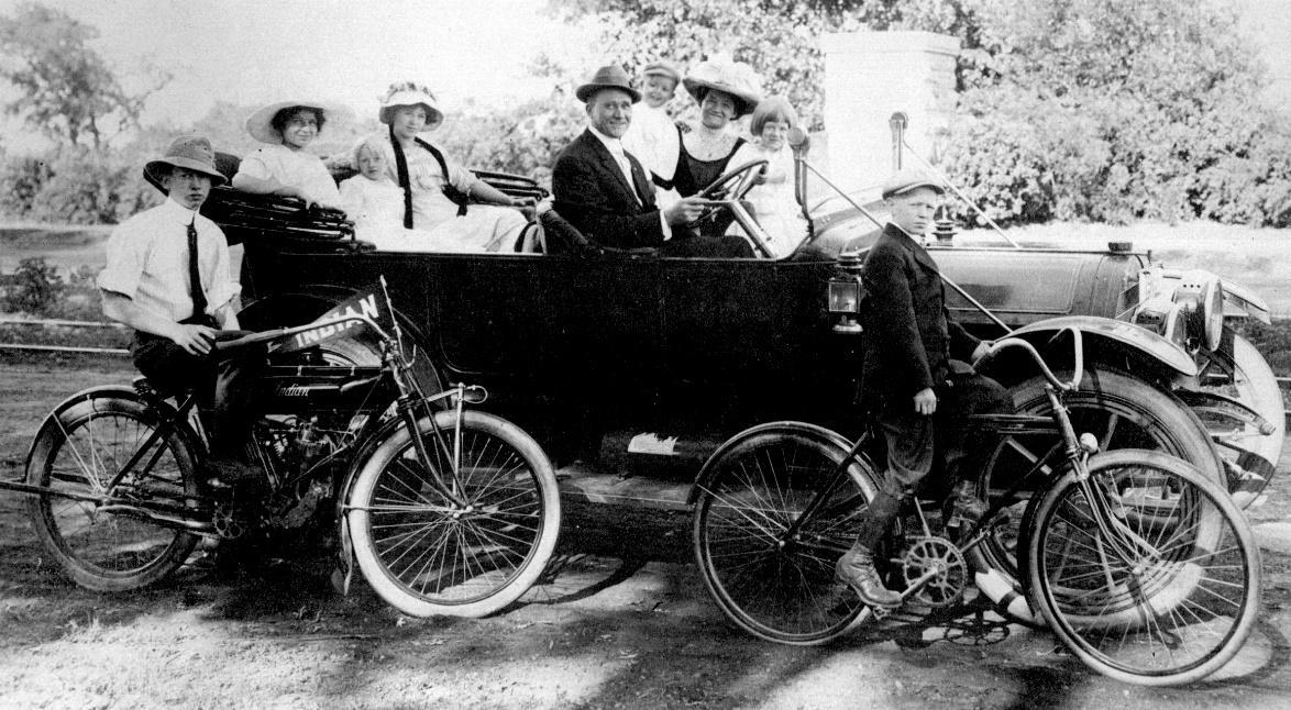 1906 Oldsmobile Touring Car