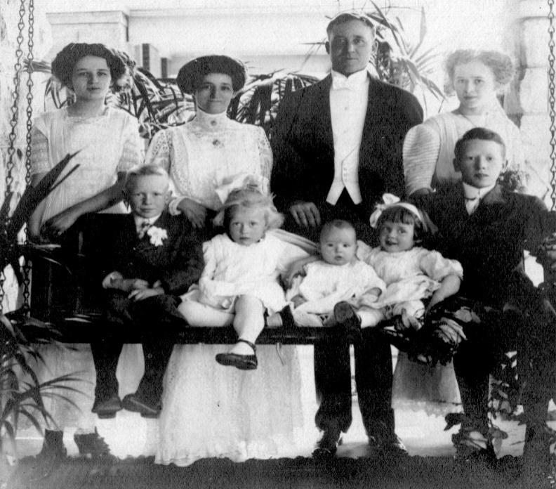 Frank, Lola Belle, Robert, Evelyn and Raymond